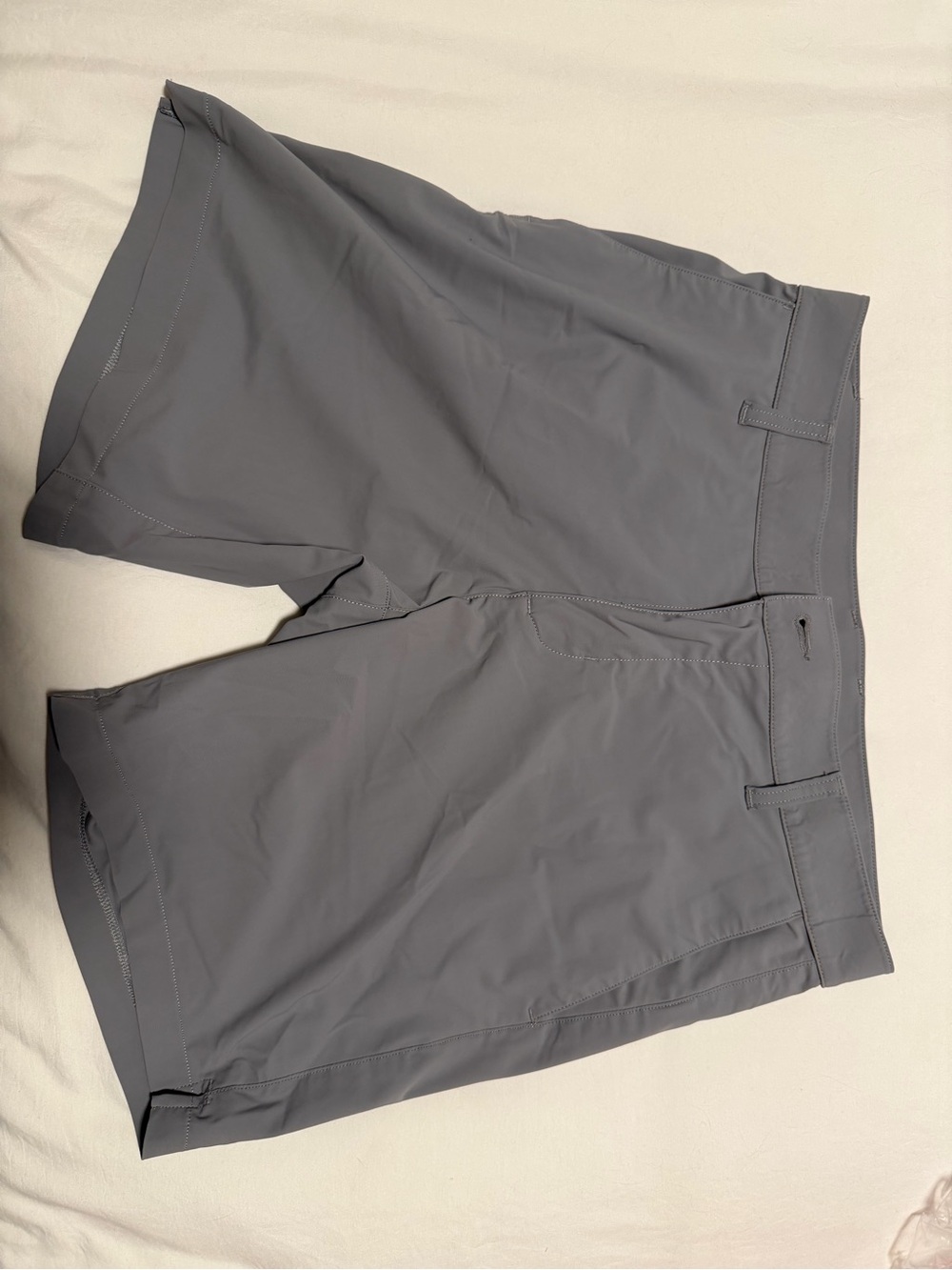 Rhone Men’s 8" Resort Short -- Smoked Pearl
Smoked Pearl / 30